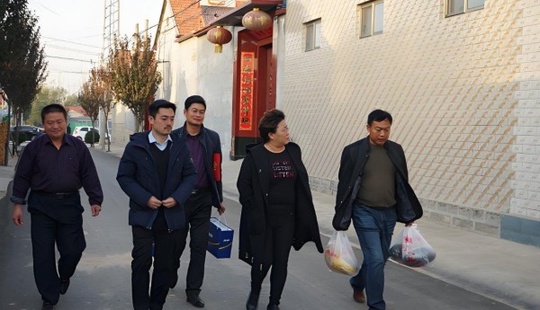 上汽新能源汽车销售服务（广州）有限公司领导慰问退休职工