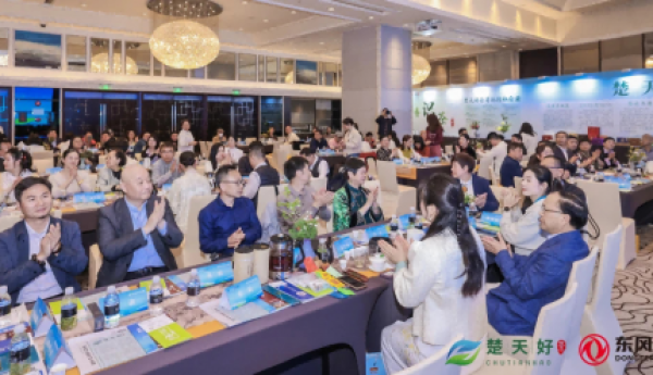 楚天好茶走进“魔都”—新式调饮茶成“显眼包”备受关注！