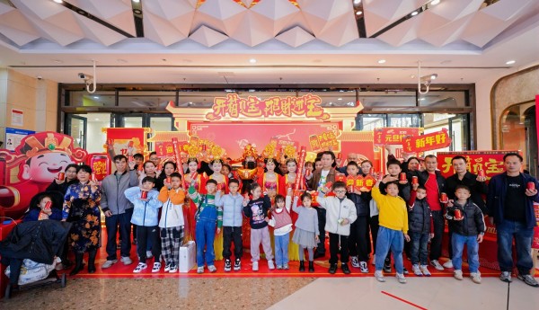 加多宝奏响开门红冲锋号角，“千箱堆”“万箱堆”彰显春节强劲势头