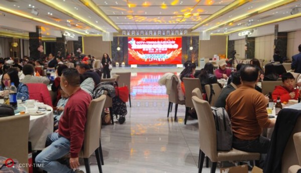 央媒时代发布:百城千媒报视TOP名流天地金钻荟关注金光大道大咖秀-芷兰雅歌舞晚会