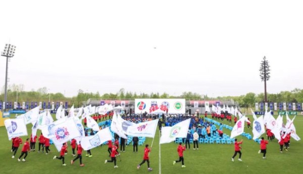 全新启航！2025年上海市青少年足球联赛在嘉定开幕